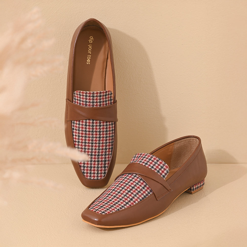 Oak Houndstooth Square Toe Loafers Shoes