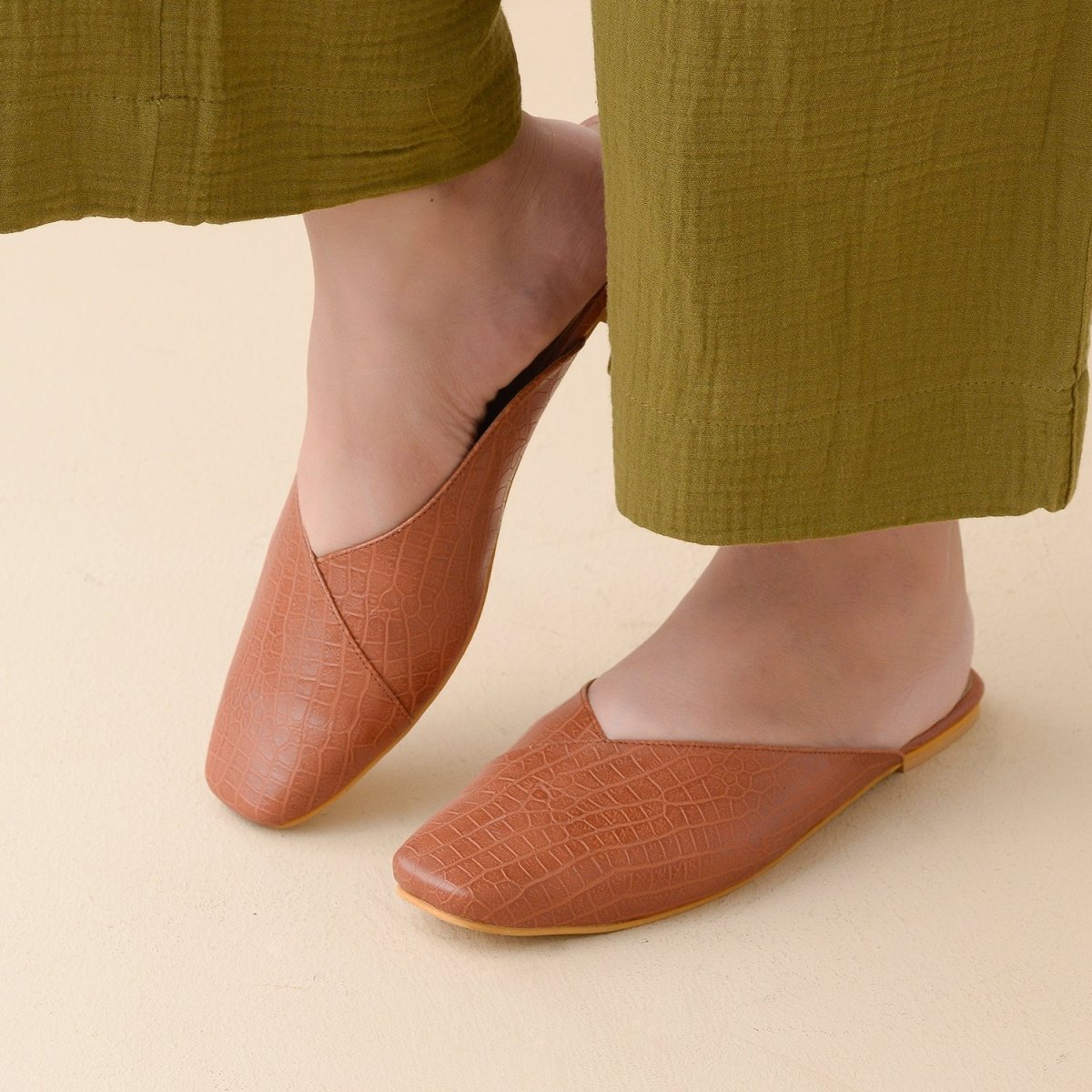 Croc Tan Leather Mules Womens Tan Croc-textured Mules
