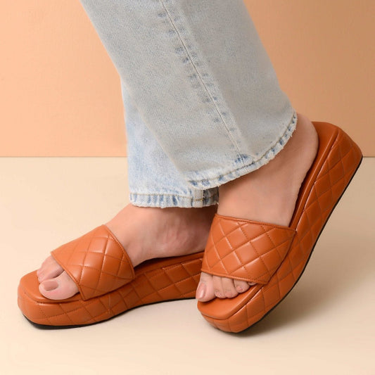 Amber Quilted Flatform