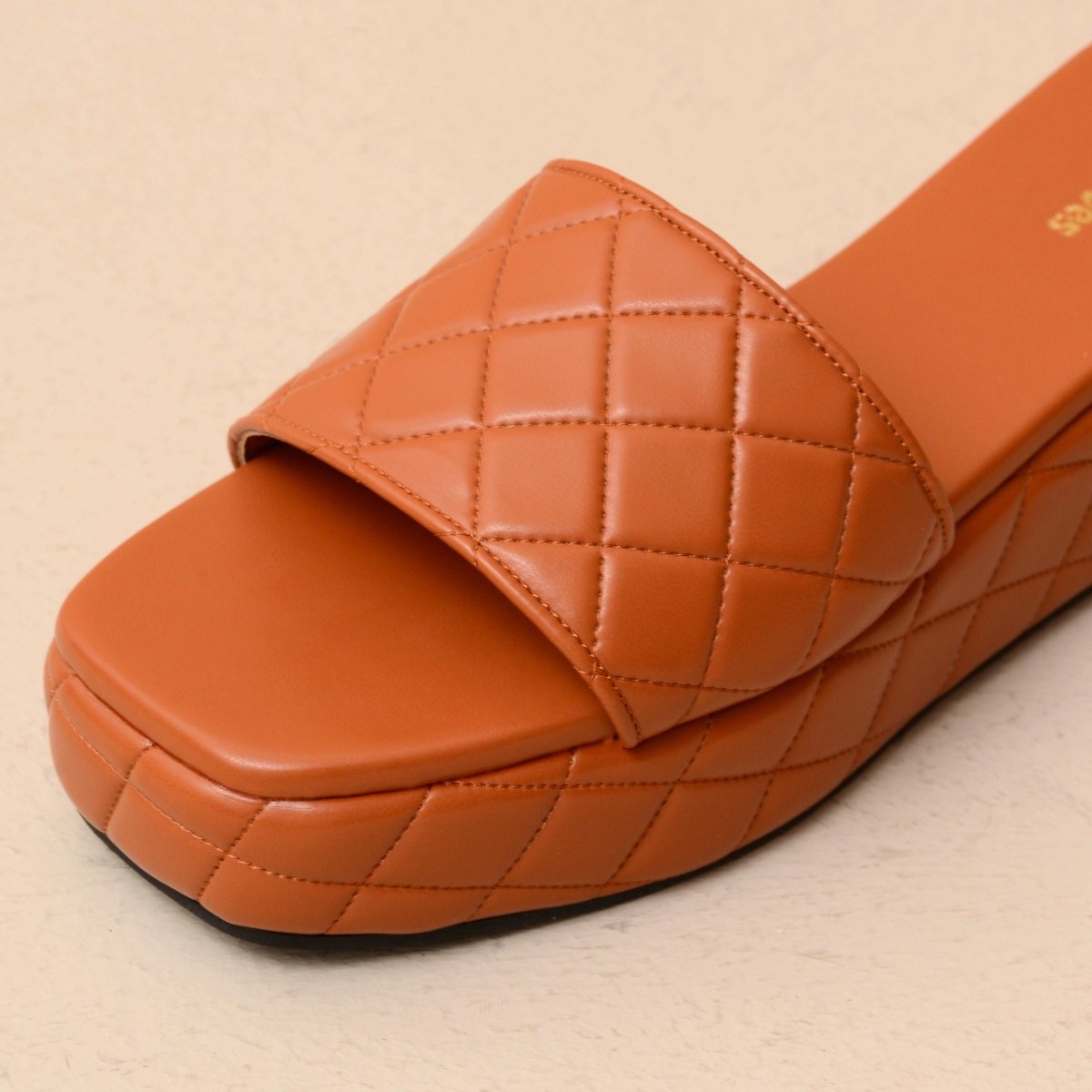 Amber Quilted Flatform