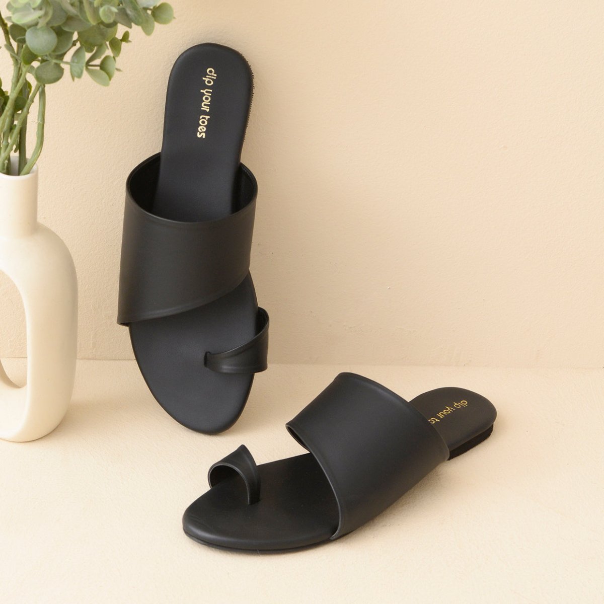 Black toe ring flats