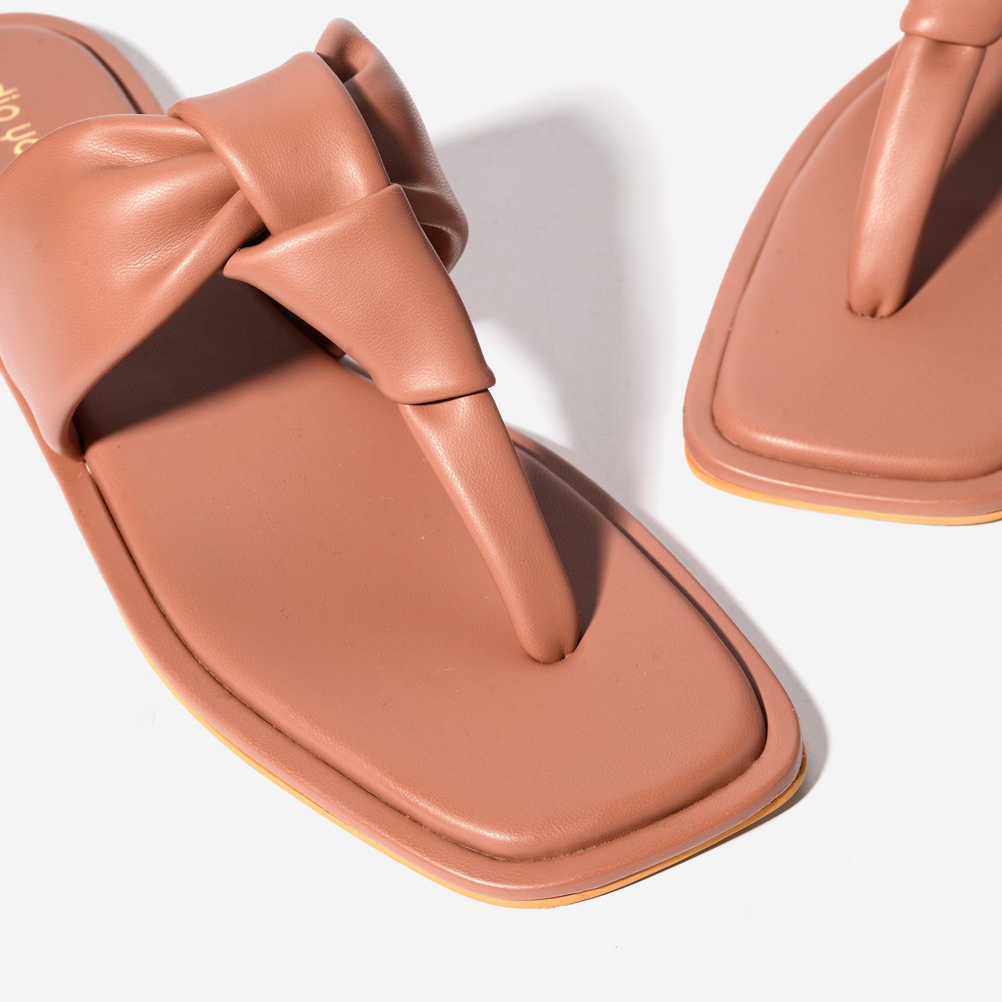 Blush puffy Knotted flats