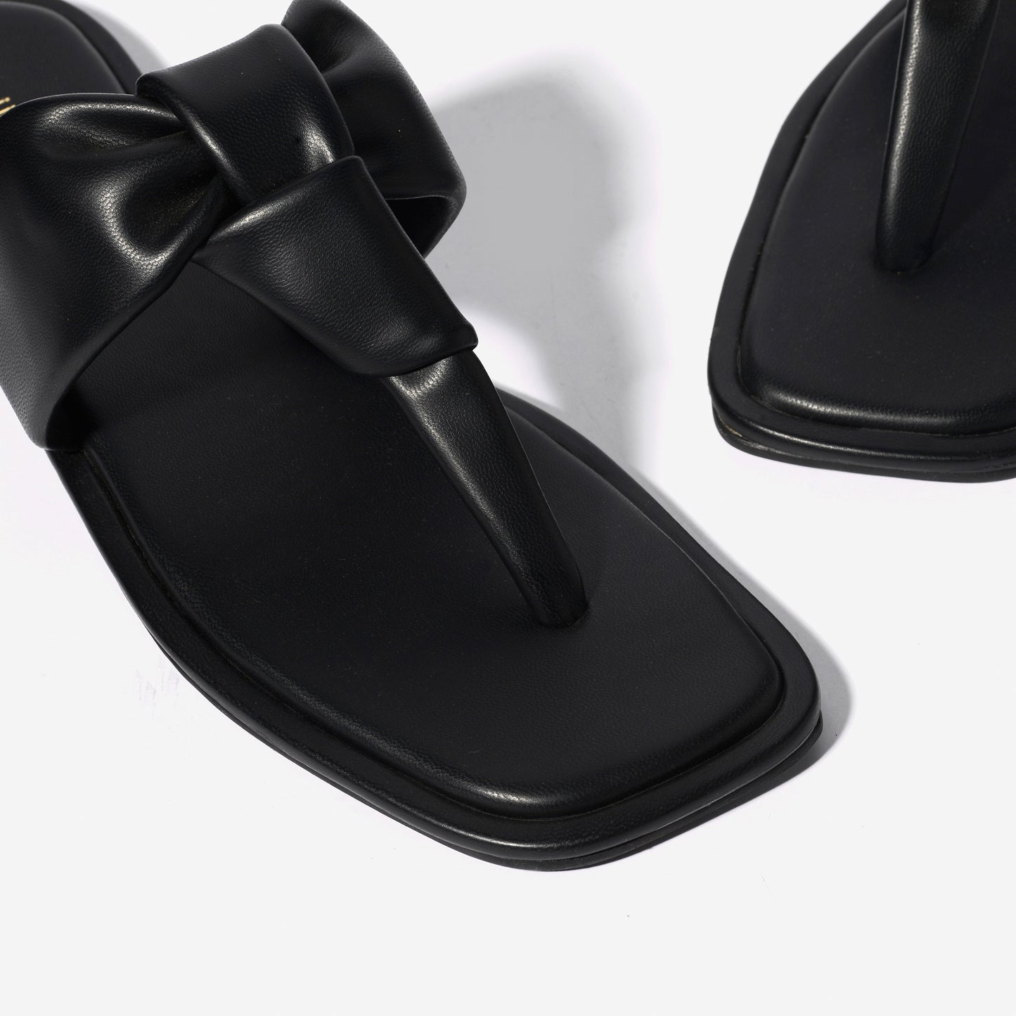 Black puffy Knotted flats