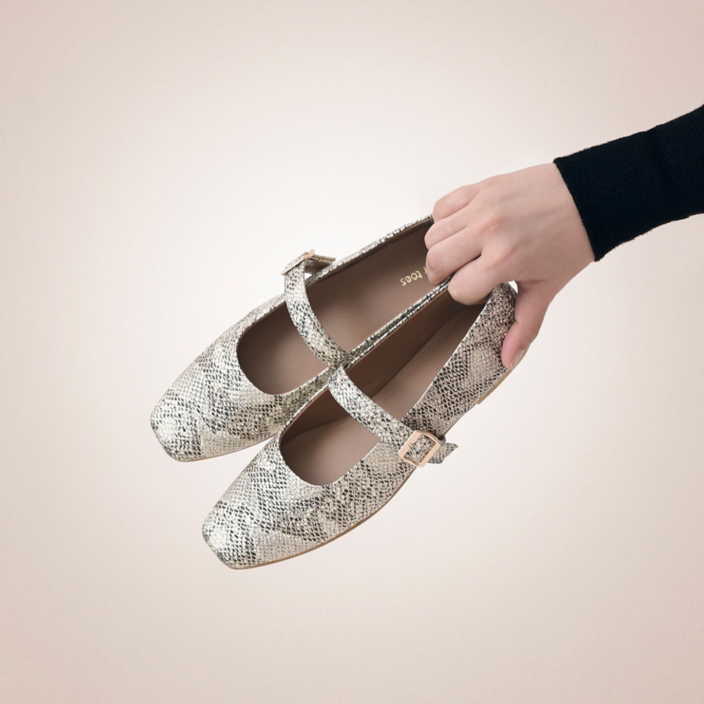 Metallic textured Mary Jane Flats