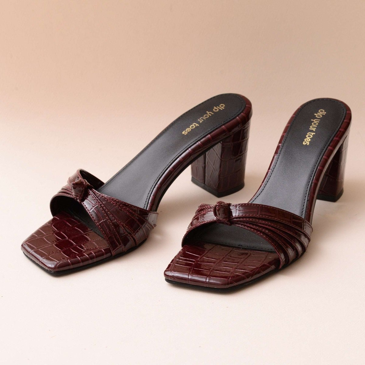 Mulberry knotted textured Heels