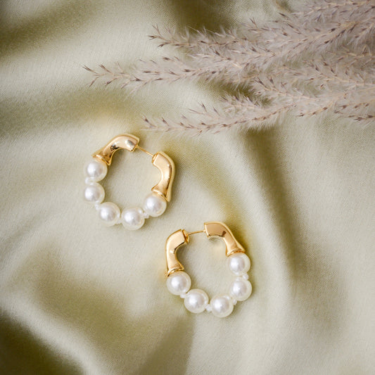 Seena Pearl Earrings