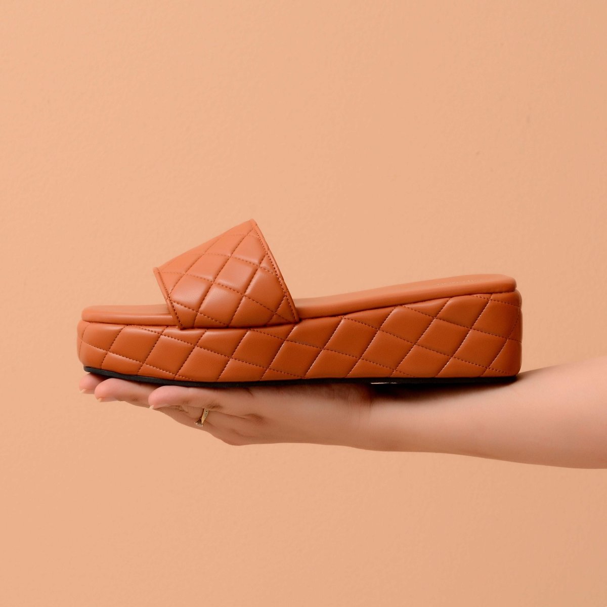 Amber Quilted Flatform