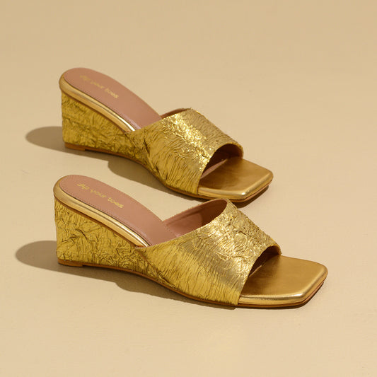 Crinkle Gold Wedges